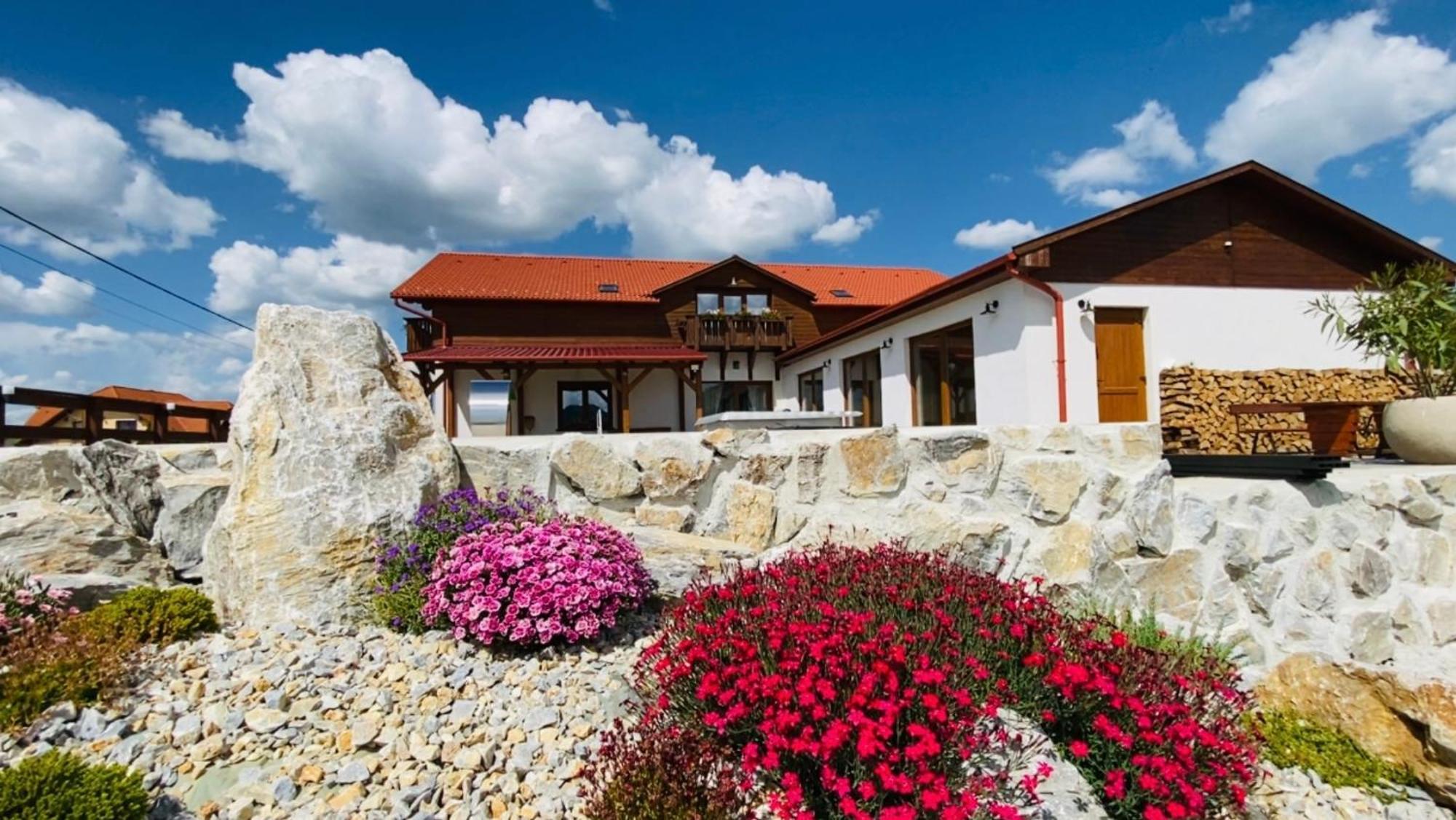 Gold Horse Vendeghaz Hotel Szilvasvarad Exterior photo